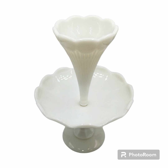 Vallerysthal France milkglass pedestal epergne - Picture 7 of 7